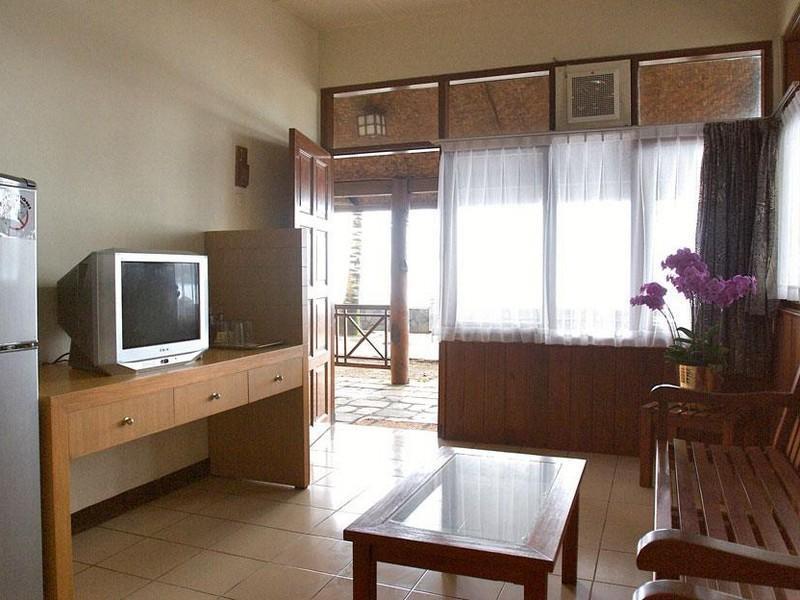 Pantai Indah Resort Hotel Barat Pangandaran Ngoại thất bức ảnh